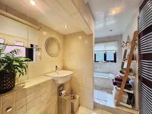 Photo 2- click for photo gallery